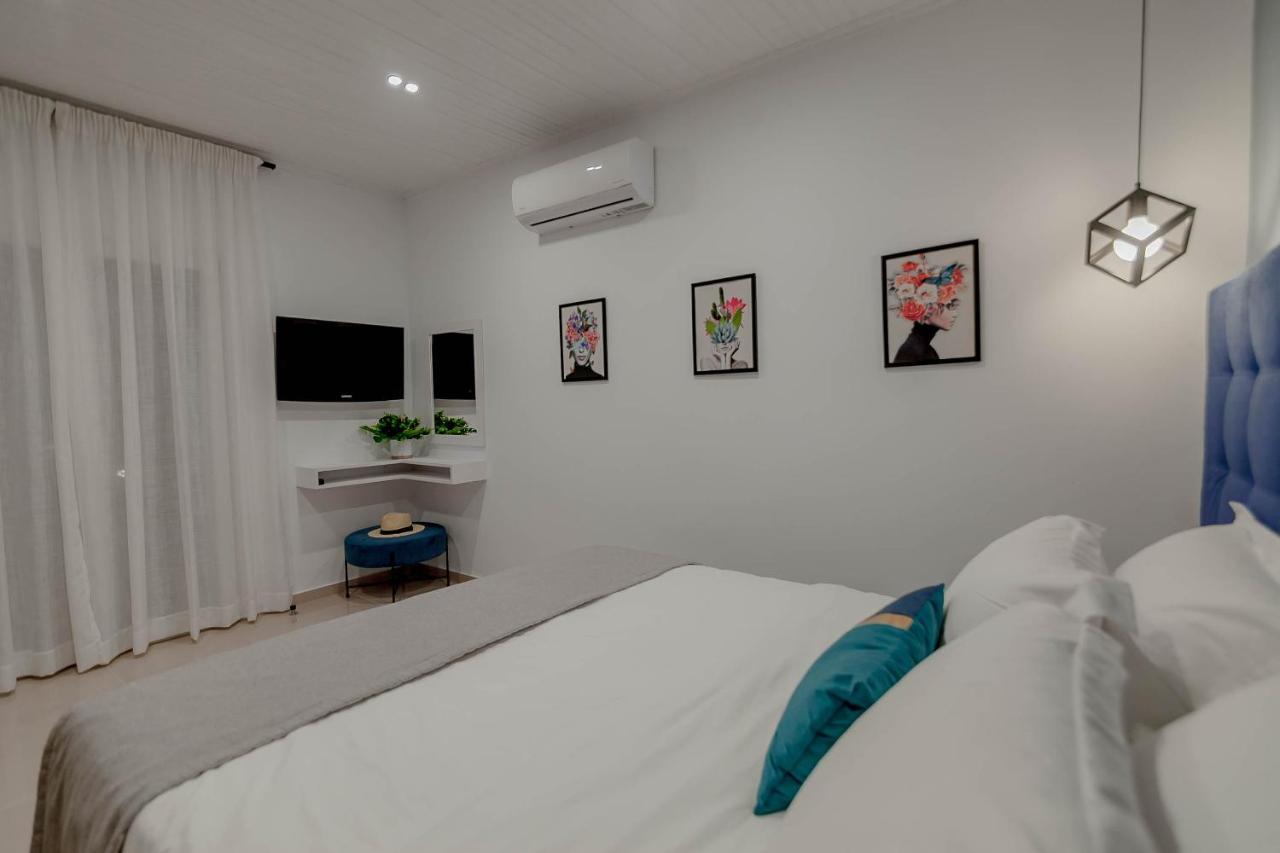 Ideal Boutique Hotel Parga Exterior photo