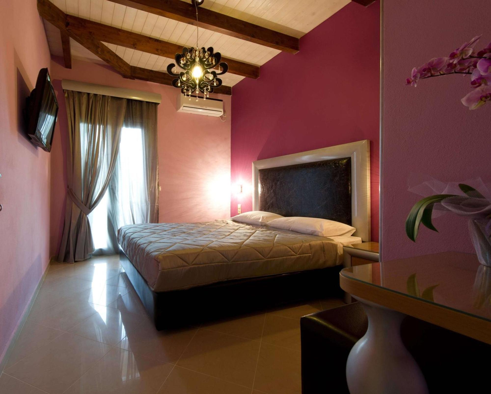 Ideal Boutique Hotel Parga Exterior photo